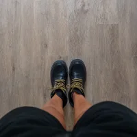 HarteFlooring-Pisos-SPC-Arce-mockup2