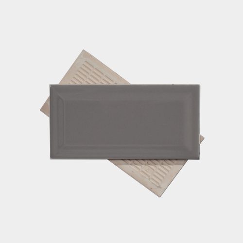 Harteflooring subway biselado gris frente y dorso scaled 1.jpg