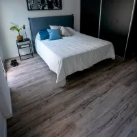 HarteFlooring-Pisos-SPC-Cedro-Ambientada2